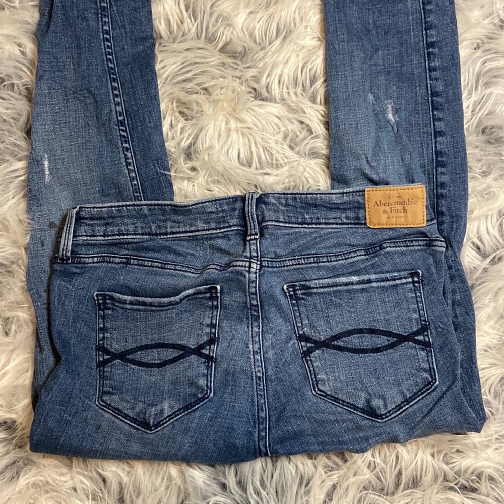 Abercrombie and Fitch super skinny, distressed and paint splattered jeans size 2